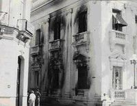 manuel_barbiel's tweet photo. El 30/12/58 combatían en Sta. Clara las tropas del Che, del  que Fidel dijo:.."demostró su arte guerrillero penetrando con 300 hombres en una ciudad defendida por tanques, artillería y miles de soldados de infantería".
Esta batalla dió el golpe final a la dictadura de Batista. https://t.co/yYLWgqMcmt