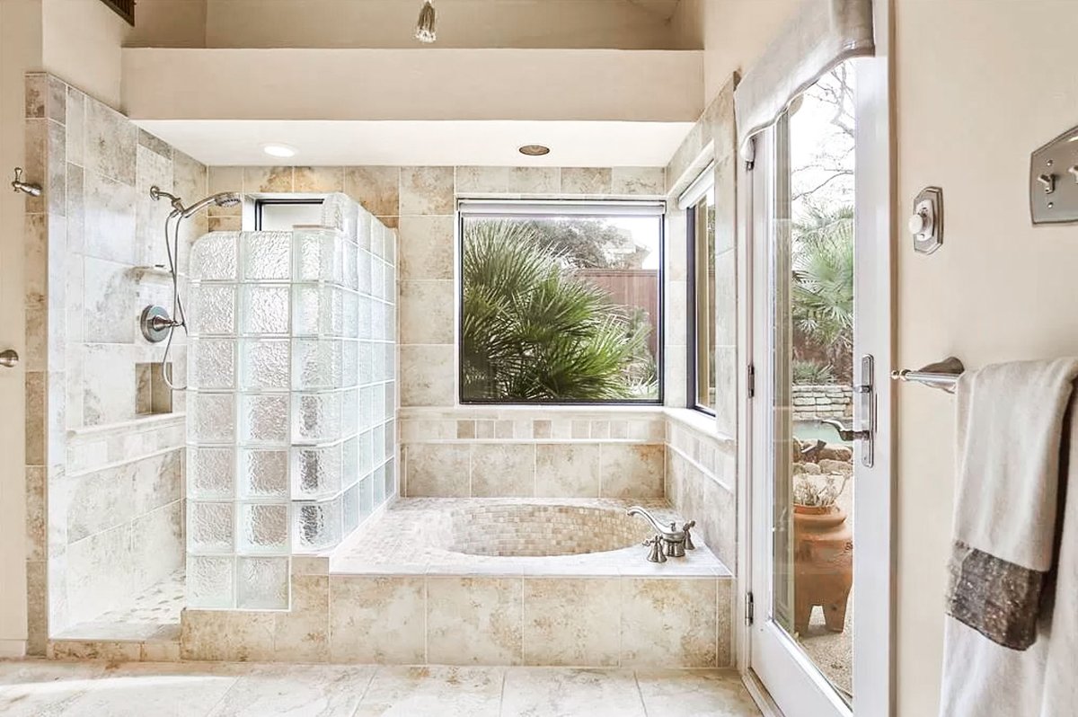 TheOGormanGroup's tweet photo. Open House! 1512 Mockingbird Drive, Plano
Saturday, Jan 4, 1-3PM π‘
Don't miss the opportunity to come see this beautiful, well-kept home in Old Shepard Place! #theogormangroup #dallasrealestate #dallasrealtor #realestatedallas #dfwrealestate #justlisteddallas #openhouse https://t.co/DNBZ0Zhk7R