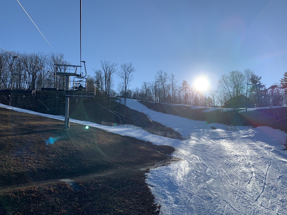Snow much FUN doing laps at Bryce. Super snow conditions #SmileMore #NewYearsResolution #SkiMore #WorryLess #SkiVA #BryceRocks VA is for ski lovers