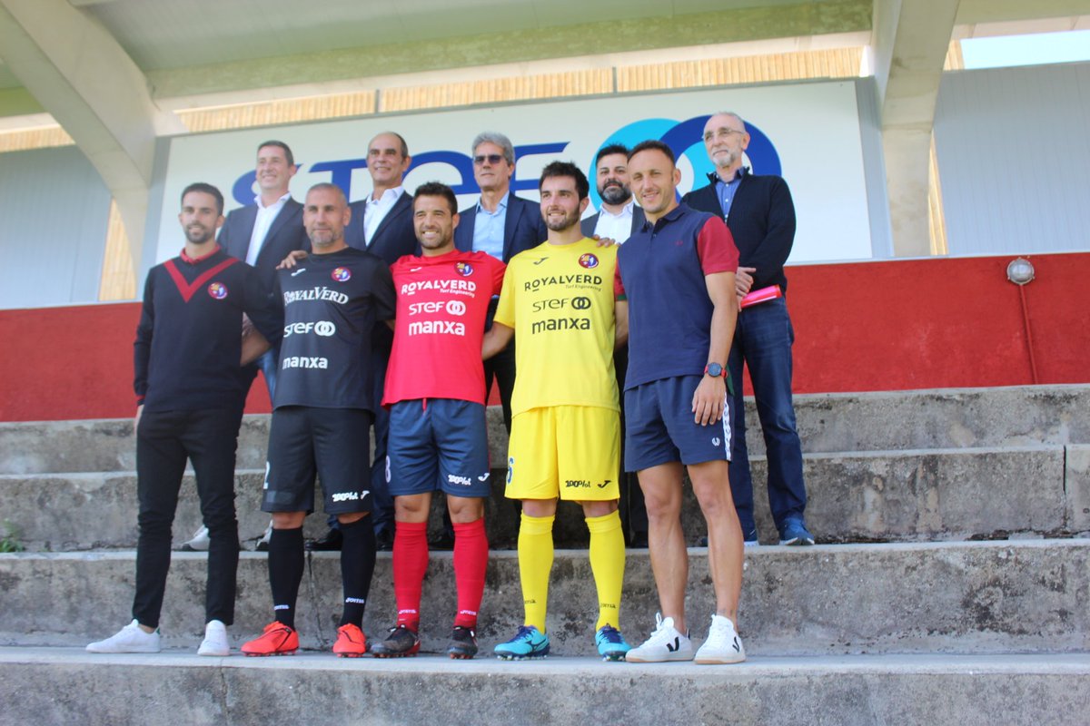UEO1921's tweet photo. @CFPeralada @raulgarrido88 @EloiAmagat11 @andrea_bolcato @alfredogc23 @UBConquense @LaComarcadOlot @HectorSimon84 @albertblazquez @Carles_Mas @marcmas9 @cornest @ateneubcn @jbagusti @cfsantjaume @FCLESCALA @Toti_olot @jordieche @cllorens @donarsang @Olotuit @EsportsDdG @agraboleda @guiti22 @IvanGG10 @UEOfemeni @moio00 @lesportiuGIR @deia_eus @elpaiscat @NMargui @AlsaddSC @SDHuesca @CarlesOller1953 @JoelArimany_9 @caritasgirona SETEMBRE: Arriben les primeres victòries a #ElFortíOlotí amb @CD_Ebro i @Academia_VCF. Entrada de la marca #STEF com a nou patrocinador principal al costat de @royalverd i #Manxa. Donem la benvinguda a un líder europeu de logística i transports d'alimentació! #UnPasEndavant #2bg3 https://t.co/d0DjoHO97S