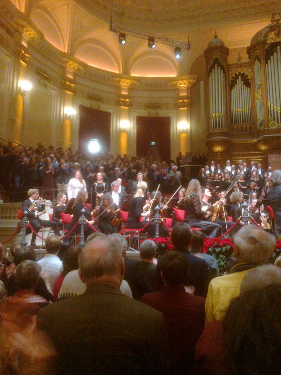 Joshinadam's tweet image. Kerstmatinée #Concertgebouw met #Beethovens 9e.  Koninklijk #Concertgebouworkest o.l.v. Franz Welser #Möst, dirigent.