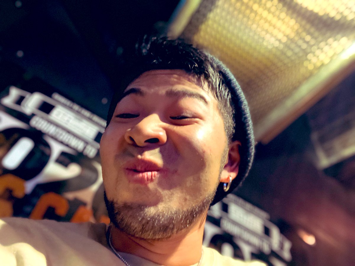 AKIRA__BA's tweet photo. 2019、最後のライブはゲームで納めました。
今年も一年ありがとうございました。 https://t.co/fk6guPU5bb