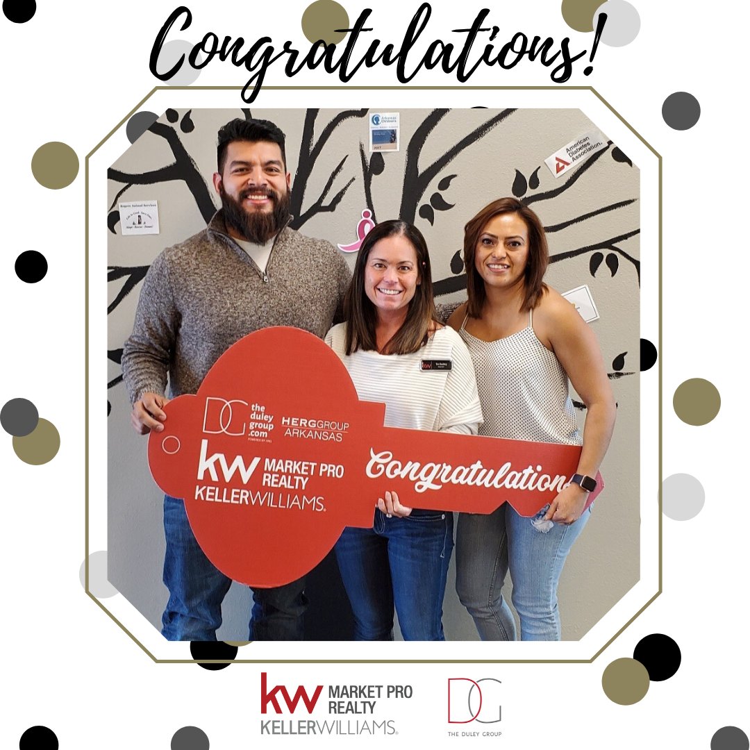 TheDuleyGroup's tweet photo. Congratulations to the Des and Oscar on their new home! What a way to ring in the new decade🎉 Thanks for allowing us to help you reach your real estate goals. Cheers - Tia &amp; The Duley Group

#TheDuleyGroup #NWArkansas #KellerWilliamsMarketProRealty #newhome #congratulations #YAY https://t.co/iXm9qirPcy