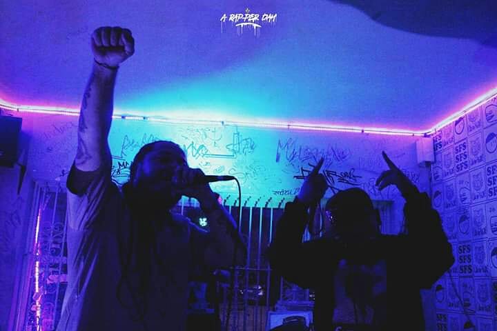 photodealer1's tweet photo. @SimpleeAlakran + @sekreto en la Posada Natural 2019, celebrada en @OjodeTigreBar . https://t.co/dujoPZAqE5