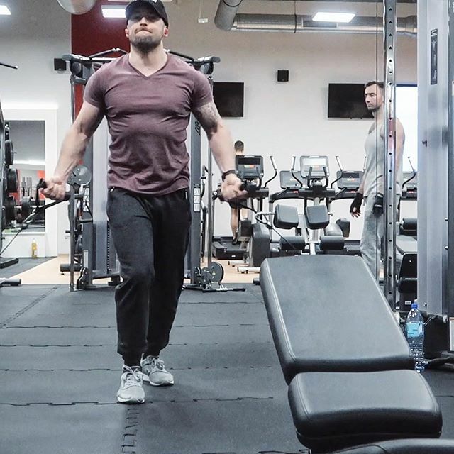 najwer's tweet photo. Choroba jakaś mnie bierze... ... zamęczę sukę na treningach.

Żadnych wymówek. Nigdy.

#trening #workout #napierdalam #fitness https://t.co/b7QJRS7vbF https://t.co/sqxlNyrh6g