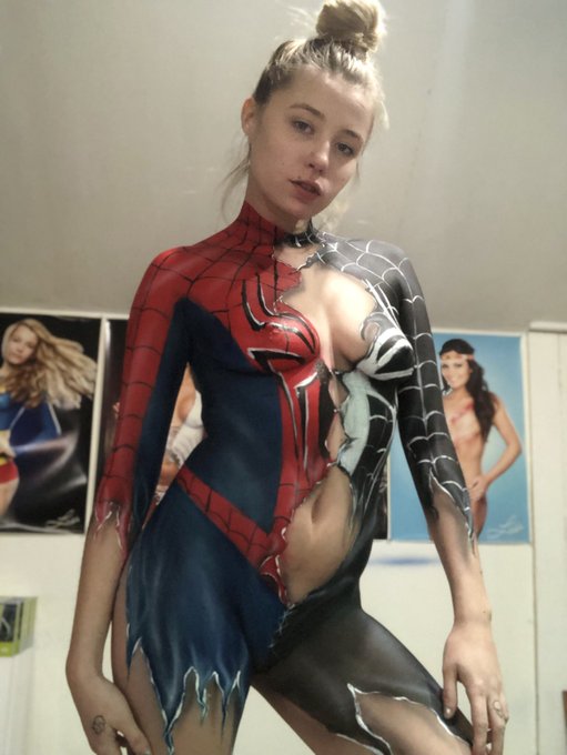 Did a thing last night 🖤❤️ https://t.co/V23hrHpHrL