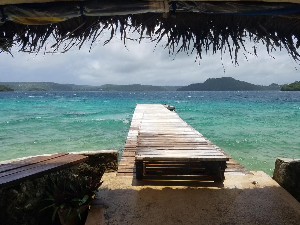 DebMunro_Author's tweet photo. @theHetal Still on an isolated island in the South Pacific, unable to get back to the main island of Tongatapu in #Tonga due to #CycloneSarai, but all is well. @Finnyx5 and I will enjoy New Year's Eve here and be grateful we're in a safe and grateful place. 😊 https://t.co/lUcqifQ0GC