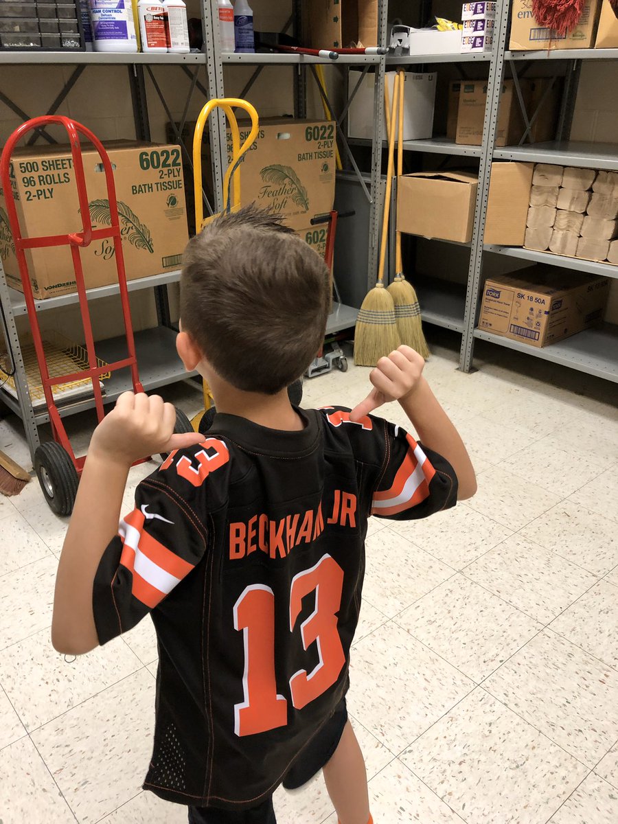 mrsharris827's tweet photo. @obj My son is a huge fan of yours! My husband is a tattoo artist in NC @tatbybones which also is his Instagram! We would love for our son whom is 8!! to meet you and also give you a free tattoo!! Hit me up!!! https://t.co/8ehZfvAi8q