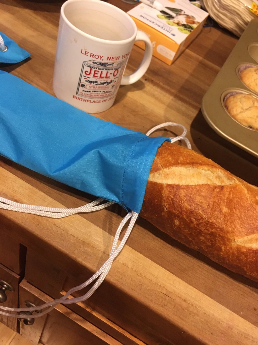 @unnecessaryinventions The baguette doesn’t fit! Now what?