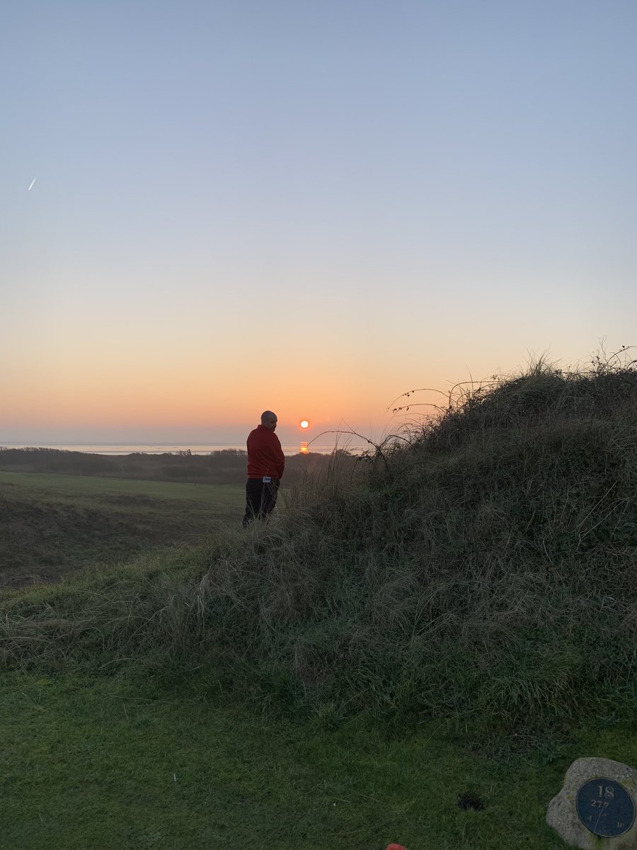 Ashley Cox tweet media