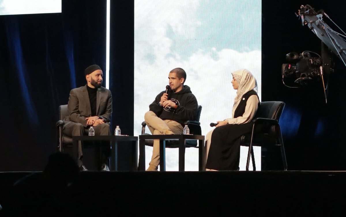 omarsuleiman's tweet photo. #MASCON2019 was such a beautiful experience with over 25,000 people attending. I enjoyed spending the last several days with you all and am especially grateful to MAS for its partnership with Yaqeen and service to the community. https://t.co/sZpl0kTis0