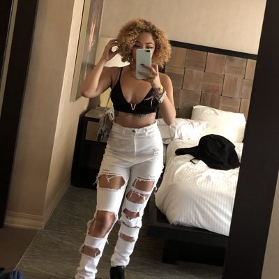 #NewProfilePic https://t.co/dmkSkycljQ<a href="/tag/newprofilepic"class="tags">#NewProfilePic</a>