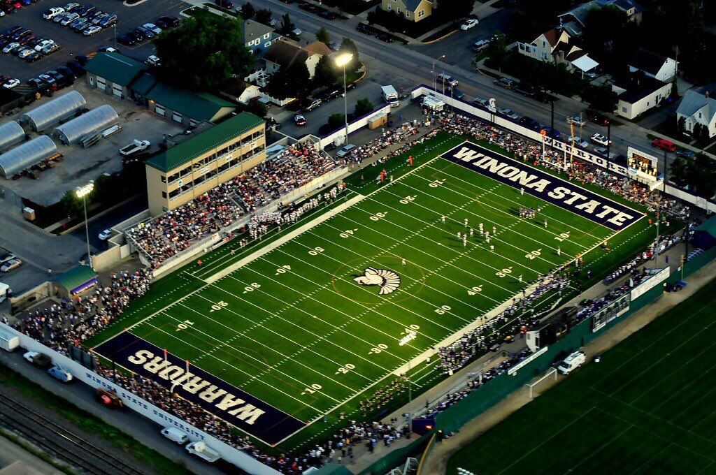MankeGrant's tweet photo. Excited to announce my commitment to play football at Winona state University. I would like to thank God, my family, friends, coaches, and my teammates and everyone else who has helped me along the way. https://t.co/tFGdKaqEuf