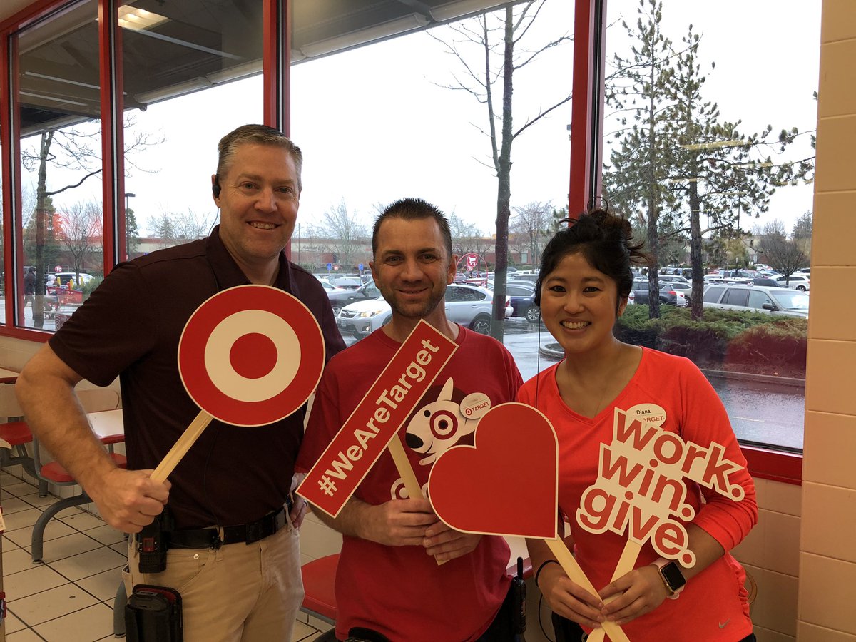 One of our Work Win Give winners chose the Oregon Food Bank as their charity of choice! Congrats Thomas!!! <a href="/RylanRankin/">Rylan Rankin</a> #worksomewhereyou❤️