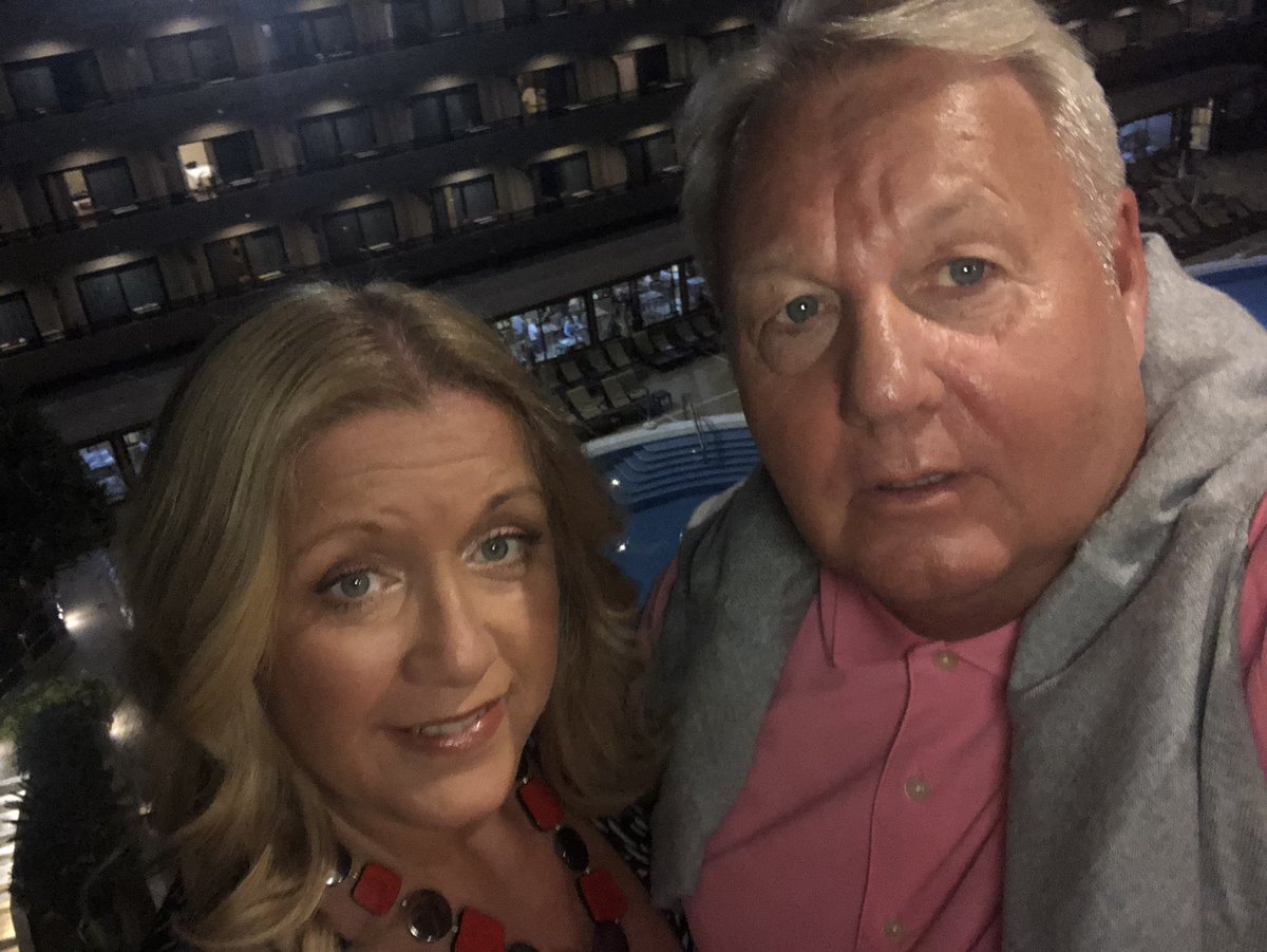 freakypete54's tweet photo. Monday night is curry night at Gandhi’s in Adeje #decentnosebag #cheaptoo https://t.co/1cJ2kXPsTv