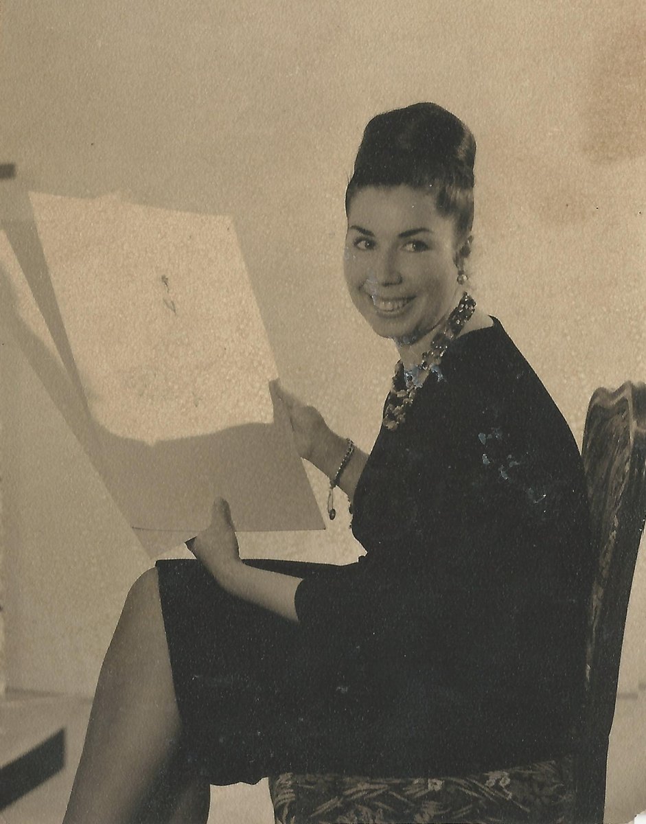 60 ANIVERSARIO DE LINA 1960

En 2020 cumple su 60 aniversario la firma de moda flamenca que forma parte de la historia del traje de flamenca Lina 1960. La imagen y el diseño actual del traje de flamenca se debe de manera muy importante a su aportaciones creativas.