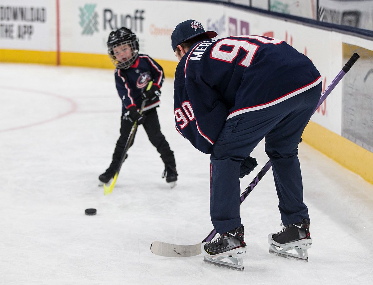 CBJGivesBack's tweet photo. 100 kids joined several @BlueJacketsNHL players at our annual Skate with the Pros event this afternoon! Big thank you to all who attended and helped us to raise over $15,000 for the central Ohio community! https://t.co/izs0D3icMS