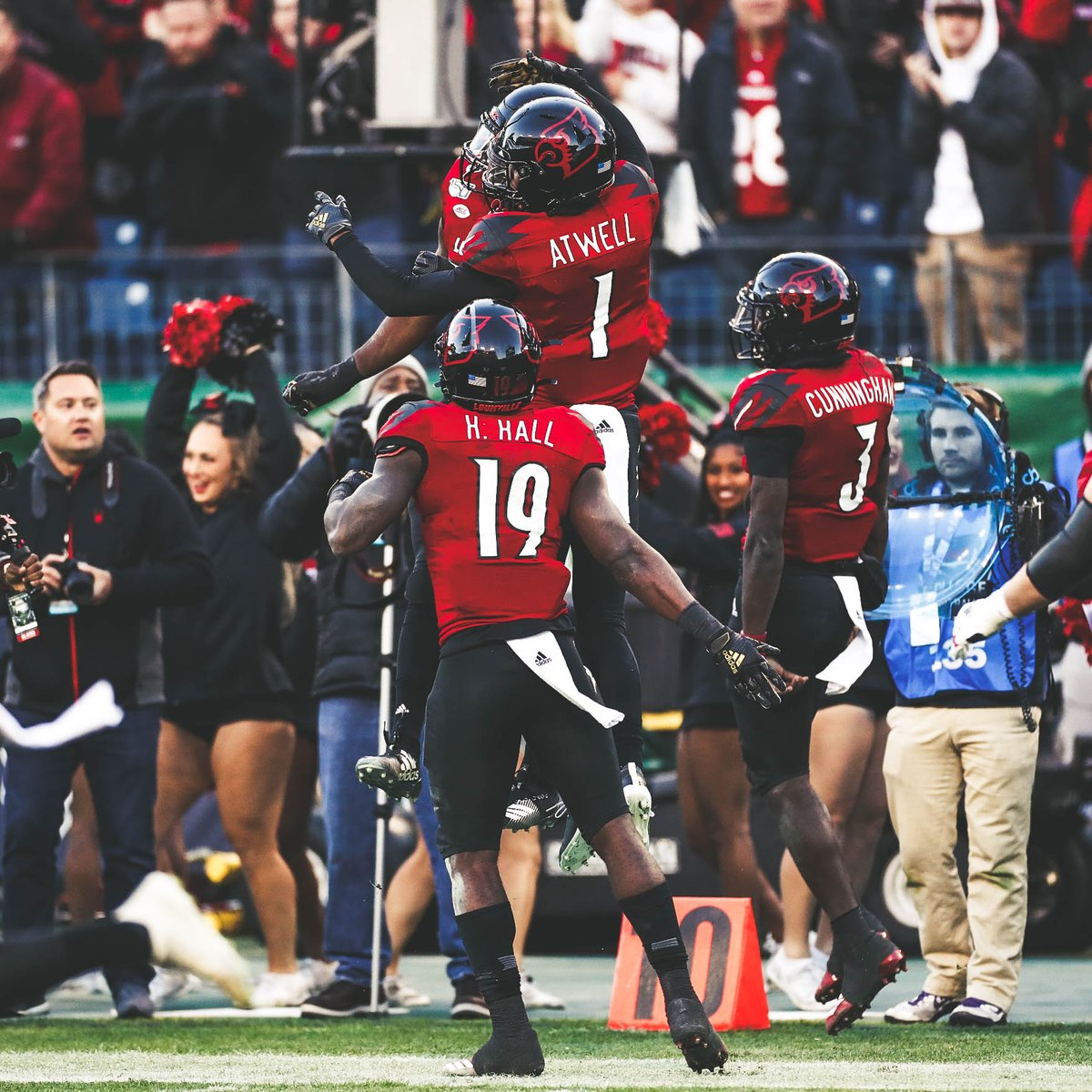 Tutu's To-Do List:
✔️ Throw the TD pass
✔️ Celebrate

#GoCards