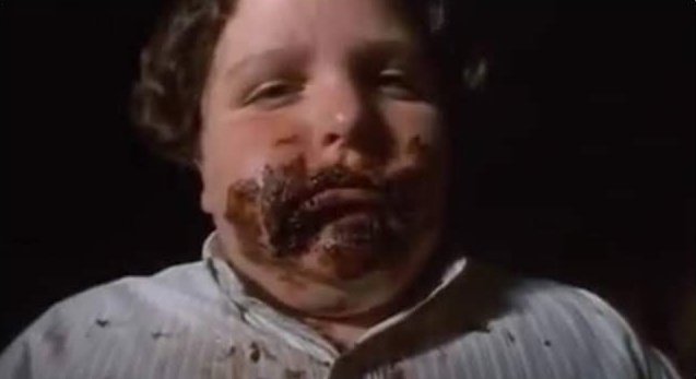 XMEMASOS's tweet image. Tu nudo de globo esperando que termines de ver memes para limpiarlo.