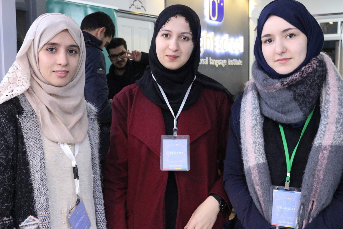 Women in tech ! Yes we can 💪
<a href="/AfafKelai/">Afaf kelai عفاف</a>  happy for meeting u again 
@RaoudhaYahia  , <a href="/ChabaneMafaza/">Mafaza Chabane</a>  
Thank's to @RayanZahab
 Our source of motivation 
#Machine_Learning
#ReactJs 
#WebDev
#gdgsetif #wtmsetif #DevDay