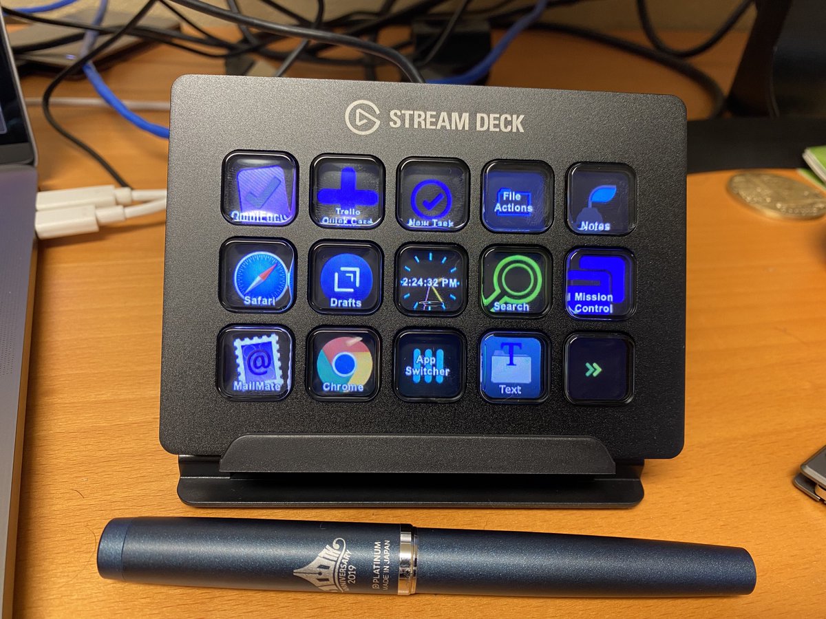 The most <a href="/_RelayFM/">Relay FM's Account Has Moved</a> Xmas ever. <a href="/macpowerusers/">Mac Power Users</a> <a href="/_penaddictfm/">Pen Addict Podcast</a> @ismh @dowdyism <a href="/MacSparky/">Mac</a> <a href="/imyke/">Myke Hurley</a>