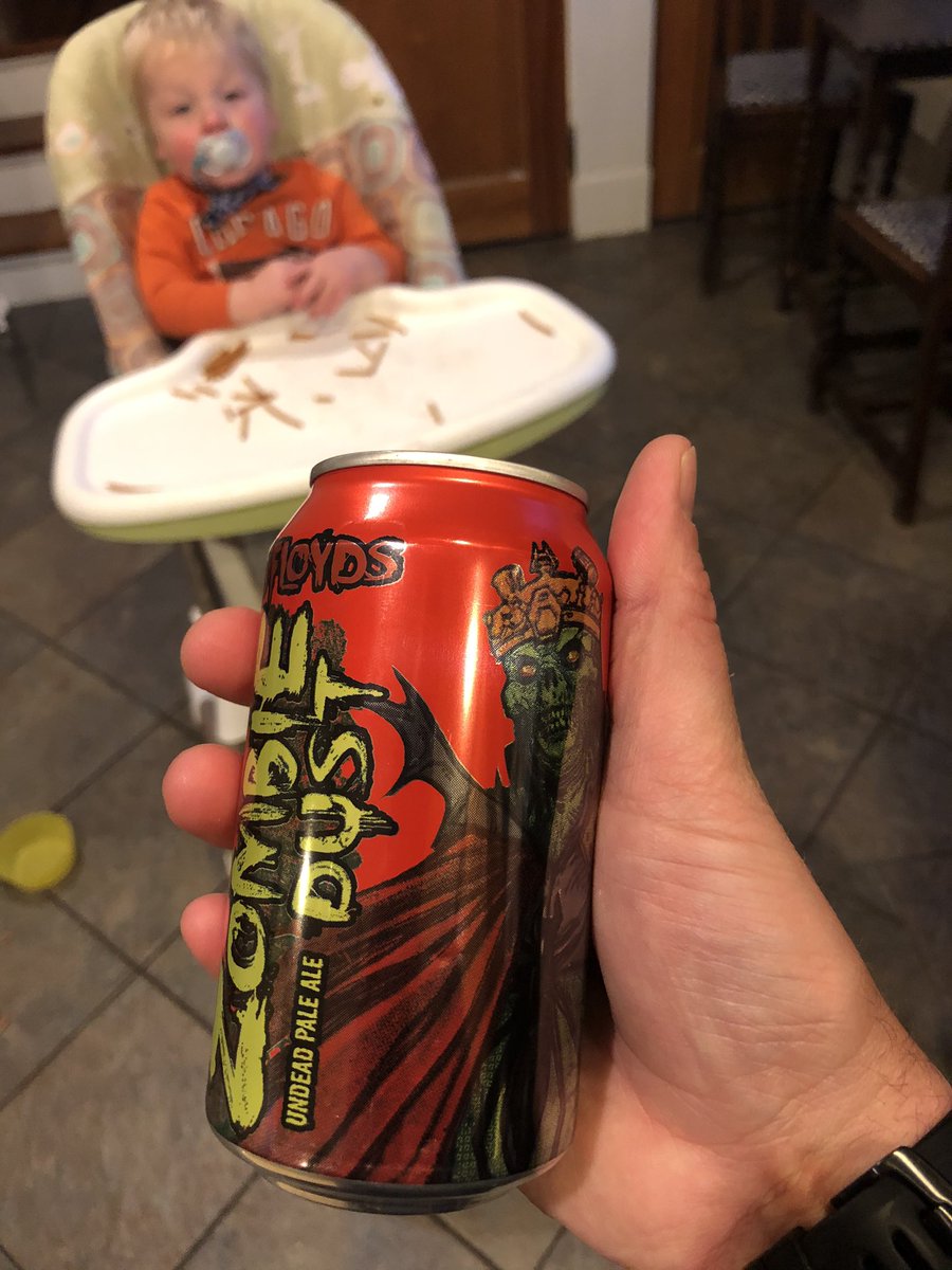 IndyMidtownStay's tweet photo. I can remember a time when getting a fresh @3floyds Zombie Dust in Indy was a big deal...and now they just sit like any sixer. What a time to be alive. #BabyChat #BearsChat #ZombieChat https://t.co/QrzNL3OeFk