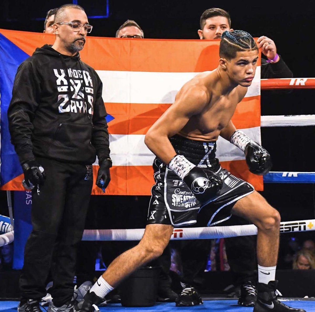 Conquering One Arena At A Time 🥊 The FTWR® Brand 🇺🇸 ftwrbrand.com #teamxander #thebrand #ftwr #ftwrbrand #boxing #boxinglife #mma #warready #fightlife #ftwrfamily  @XanderZayas @sweatboxboxing @peterkahn