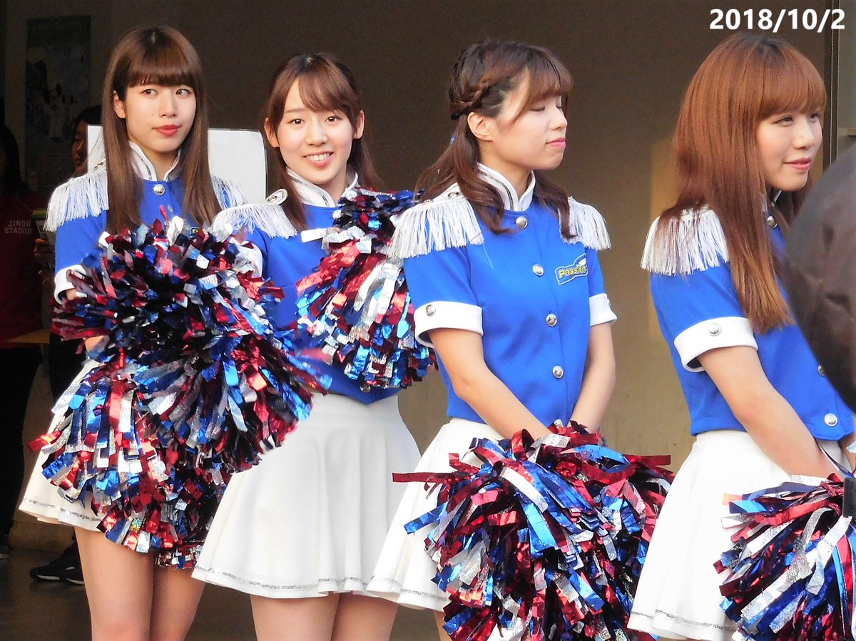 SACHI_LIVE's tweet photo. 2018/10/2 ①
君とイチャイチャしてるところを
見られちゃったわ…
#swallows #passion2018 #2HIMI #passion2019
#ジェニーはご機嫌ななめ #ジューシィ・フルーツ
ラブラブすぎて💕
リーダーのご機嫌が…😅
(注:個人の感想です) https://t.co/nBAsdKwU8n