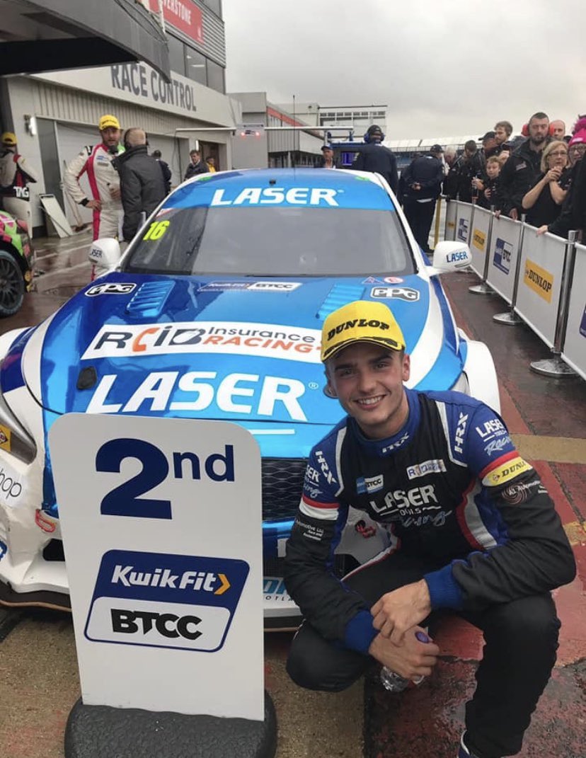 AidenMoffat16's tweet photo. Start of the decade v end of the decade. Achieved a dream, going from my stock car background to becoming a @BTCC race winner. Time to get back to that top step in 2020💪🏽 https://t.co/2pHepOdKUQ