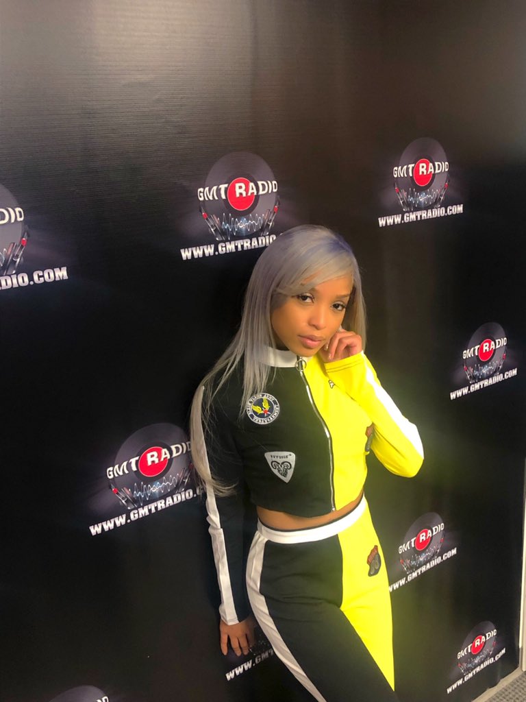 OUCHGIRLAMI's tweet photo. Thank you @opportunityknockshow @gmtradio for the dope interview + droppin #BreakEmOff & #youaHeaux ππ― @theemadddrummer @djmoonelove #oga https://t.co/eqVhXpID1D