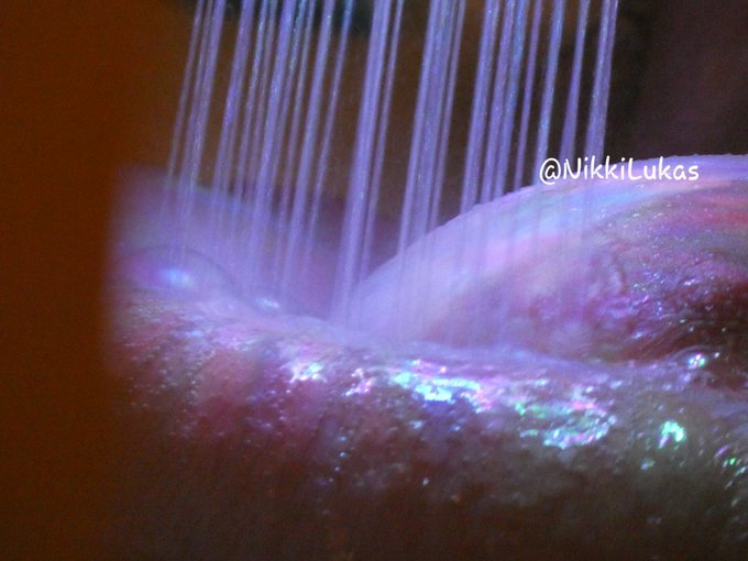 Un bon bain pour terminer l'ann&eacute;e !! Si j'ai un max de #like et #RT, je repartagerai mes s&eacute;ances de bains<a href="/tag/like"class="tags"><span>#like</span></a><a href="/tag/bigboobs"class="tags"><span>#bigboobs</span></a><a href="/tag/rt"class="tags"><span>#rt</span></a><a href="/tag/bigtits"class="tags"><span>#bigtits</span></a><a href="/tag/nipples"class="tags"><span>#nipples</span></a><a href="/tag/hugetits"class="tags"><span>#hugetits</span></a>