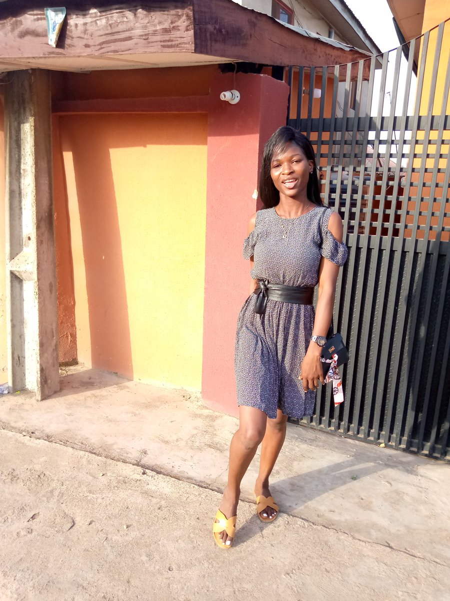 Ade_yheeorla's tweet photo. Happy New year in advance😋
#fewdaystobirthday
#marlianfest
#nairamarley https://t.co/9ImG9wbpA4