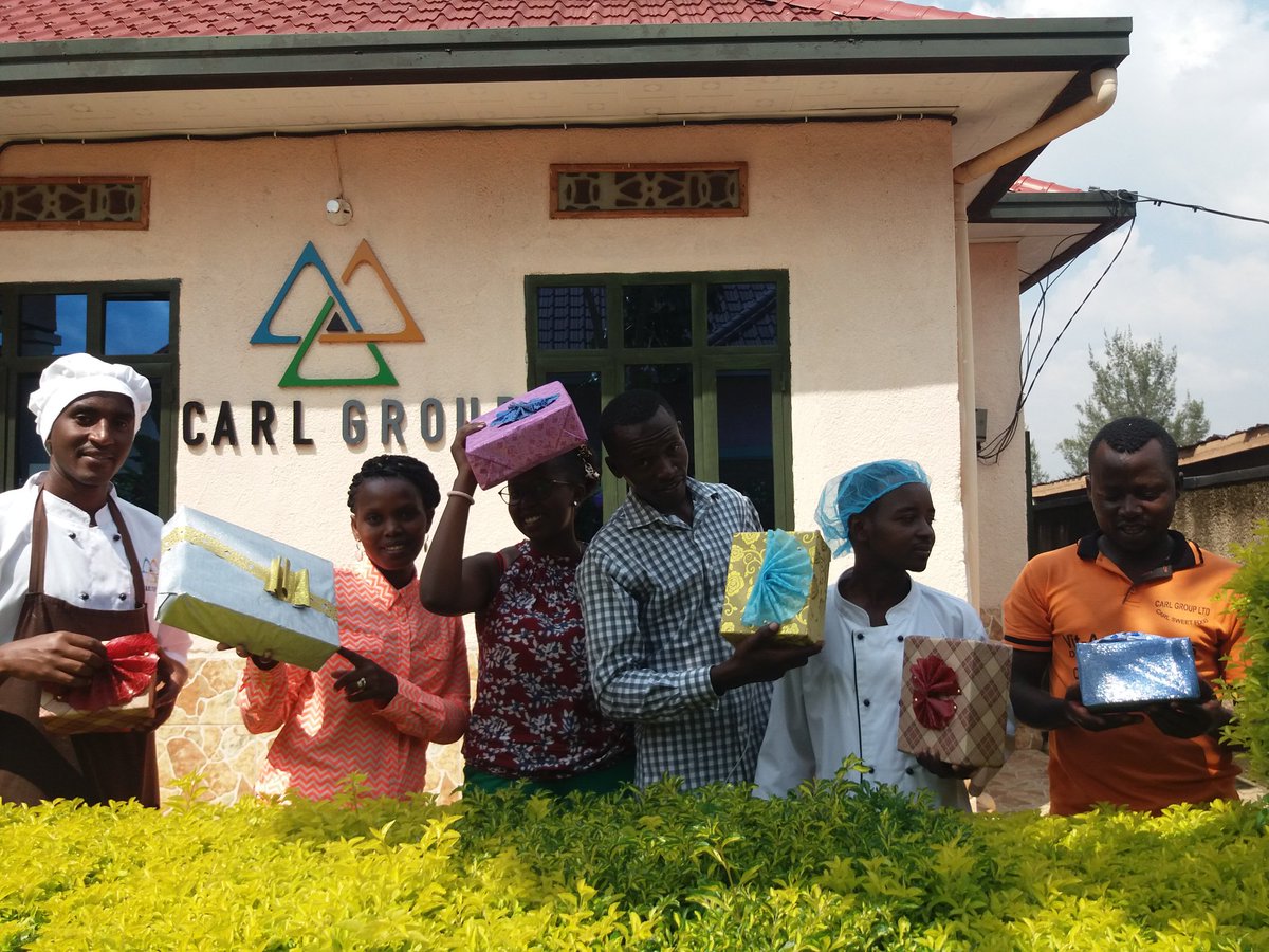 carl_ltd's tweet photo. Team behind #CARLGROUP's 2019 success, from founders to the staff, the whole CARL GROUP family wish you a prosperous new year 2020,especially to our customers,farmers & partners ,more are yet to come @BDF_rw @rwandastandards @RwandaAgri @YouthCultureRW @MarketplaceRW https://t.co/nqNnr6vy2w