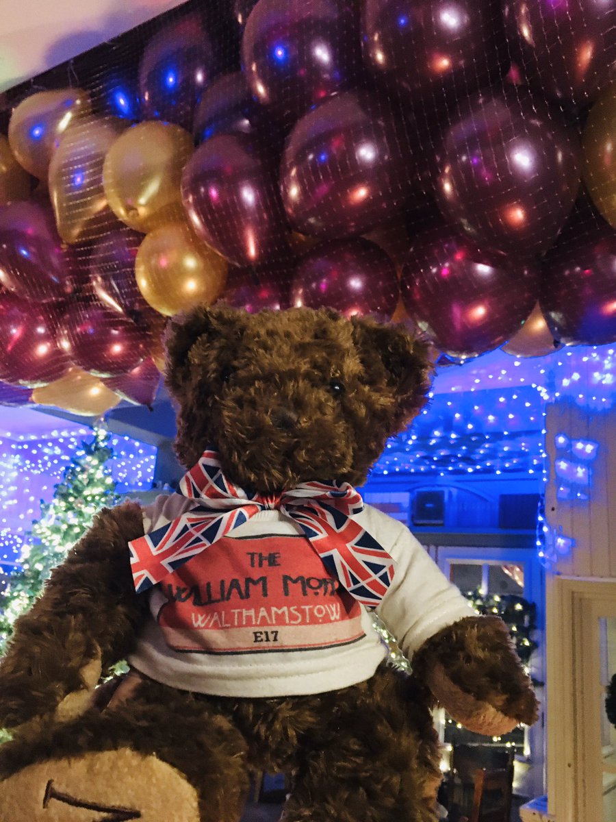 Teddy is ready &amp; so are we for big 2020 ballon drop <a href="/WillMorrisbar/">William Morris Bar</a>