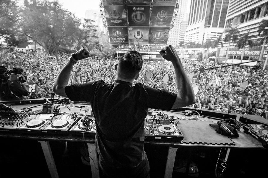tchamibrasil's tweet photo. The end of a decade full of prestige and glory.  @iamTchami, you are an inspiration to all of us, keep up the good work, God bless u! https://t.co/3dGRSiju4D