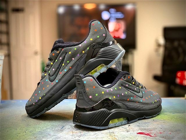 jwdanklefs's tweet image. Air 180 sole swap in this polka dot pair of One Time Only 360s for @solehead
.
.
.
#soleswap #onetimeonly #air180 #longhorn #utfootball #texaslonghorn #bespoke #handmadeshoe #airforce1 #customairforce1 #nicekicks #solecollector #complexkicks #kicksonfire… ift.tt/37mHfhh