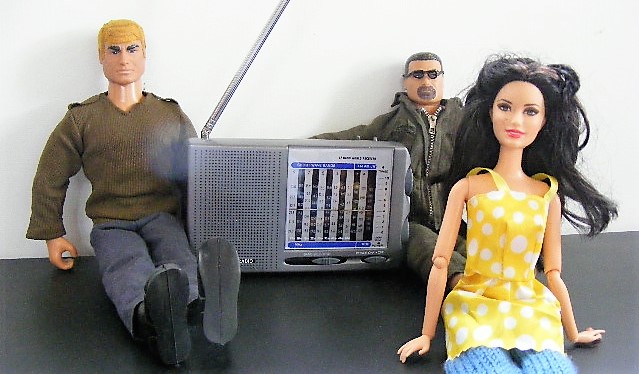 somehappything's tweet image. Wow - what a great show to end 2019. We're flattered, flustered &amp;amp; flabbergasted by the kind &amp;amp; supportive words. Thank you all so very much😊😊😊HNY!
#MNRO @Hornetmuziq @brassjon @ExileMing @RadioExileFM #newreleases #indiemusic #indieband #newmusic  #independent #IndependentMusic