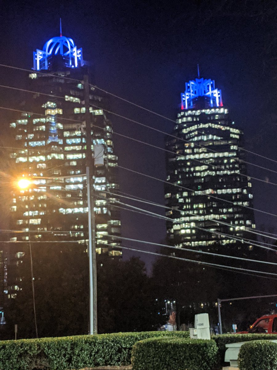 ChessTowersATL's tweet photo. #kingandqueentowers glowing blue to usher out 2019 and usher in #2020! Happy New year! https://t.co/x3PCcFvdKM