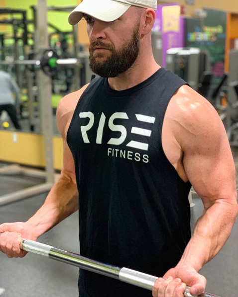 While we're feeling guilty packing on the holiday pounds and finishing up our leftover Christmas cookies and lefse from Grandma, @Dylan Scott is workin hard getting ready for Boom in July!  What did you get in your tupperware 'care package' from Mom or Grandma?