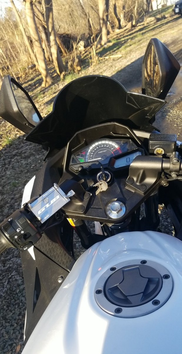 rip9ley's tweet photo. December rides! 🏍💨🌞🌡 https://t.co/s5ynrVOOVN