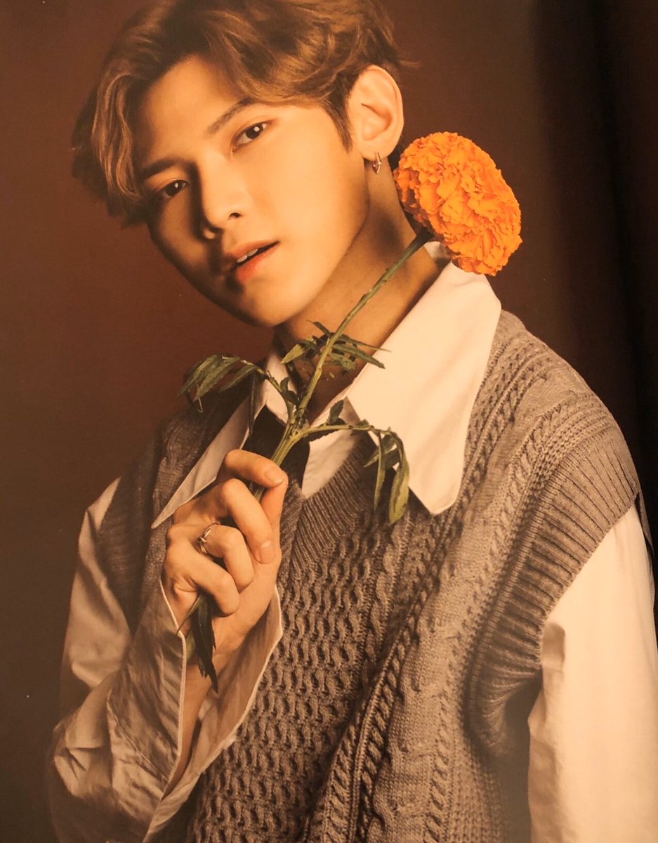 staytinyx's tweet photo. @hoeforateez COMMENT ÇA VA MON PETIT POULAT https://t.co/QLppKATeI6