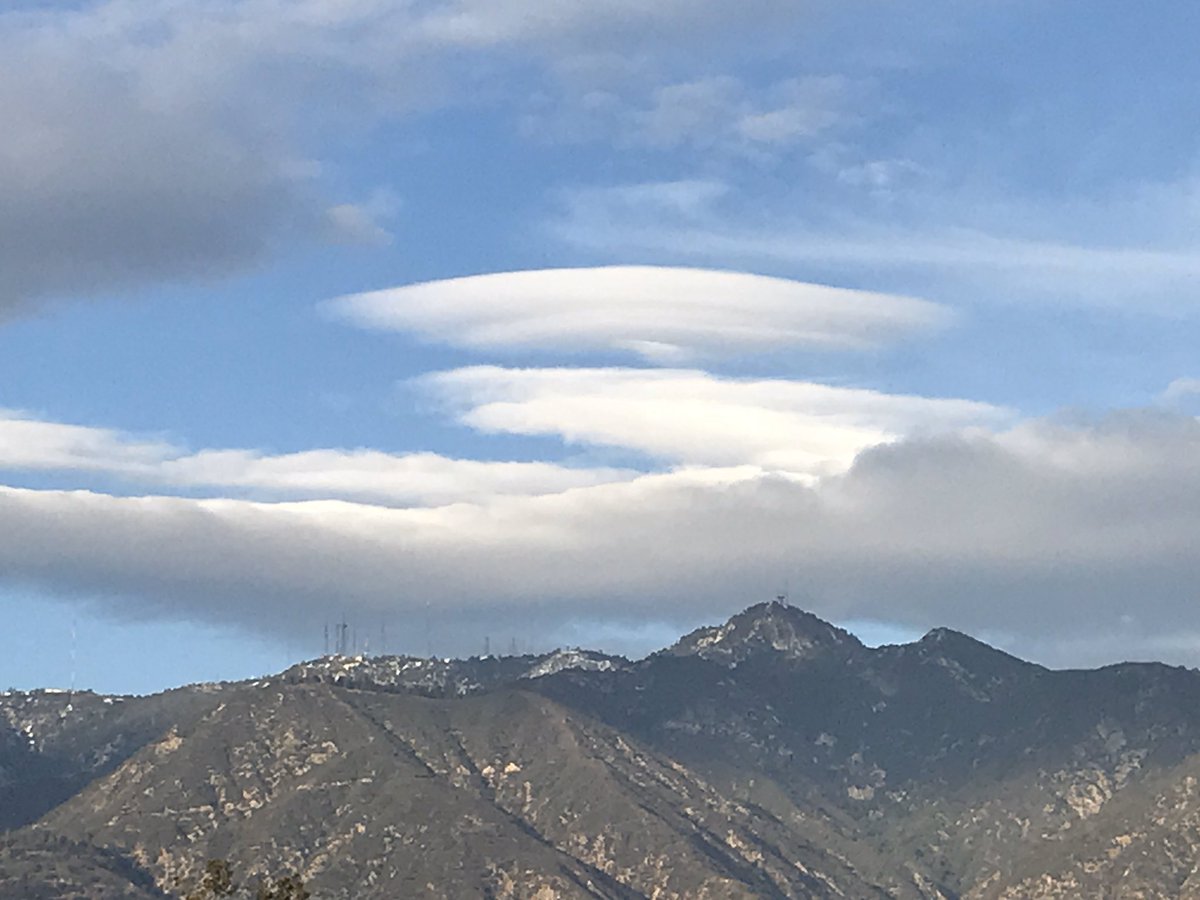 Nice looking #lenticularcloud ‘s over the #ANF