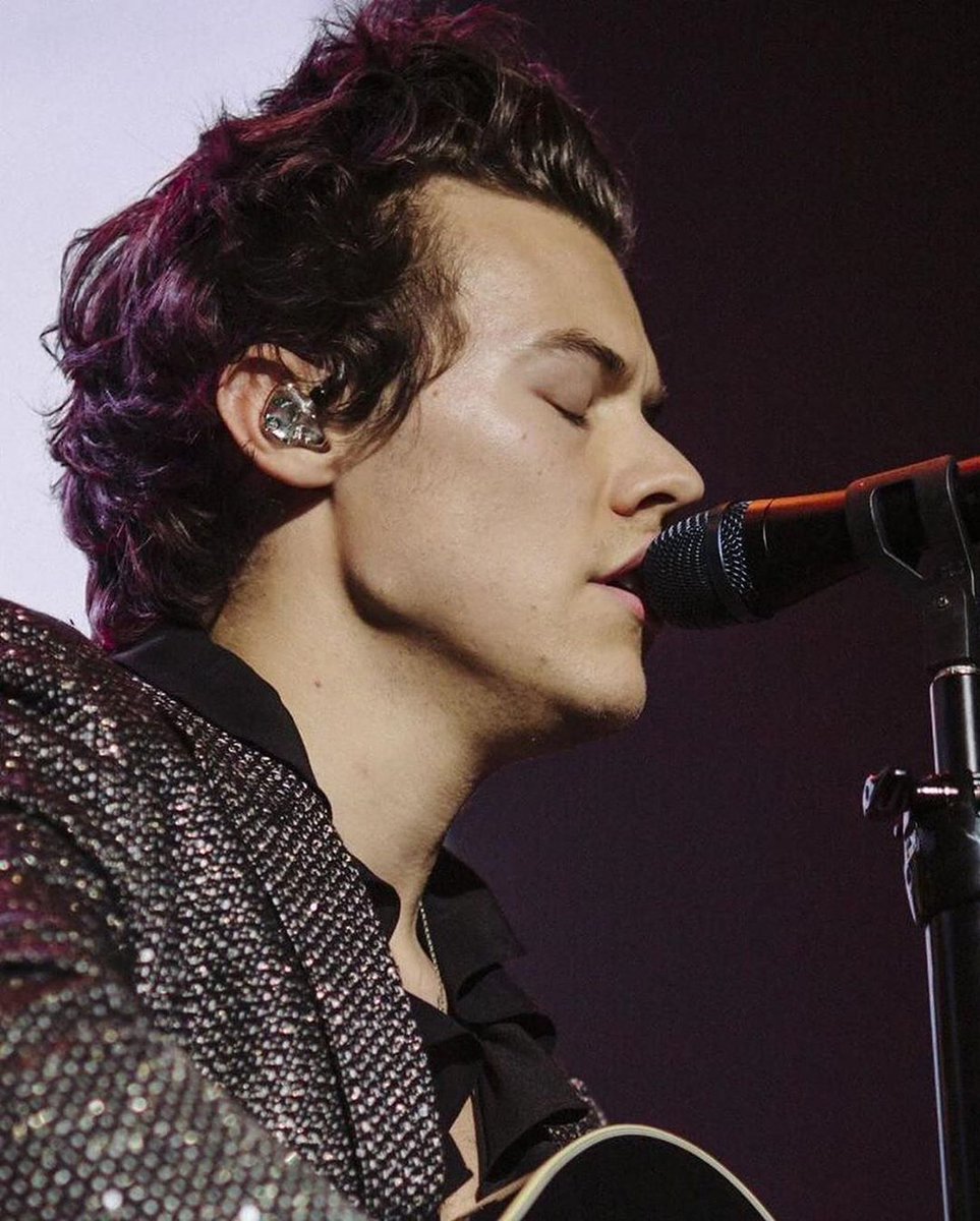 Best Harry Pics On Twitter Harry Styles Jawline
