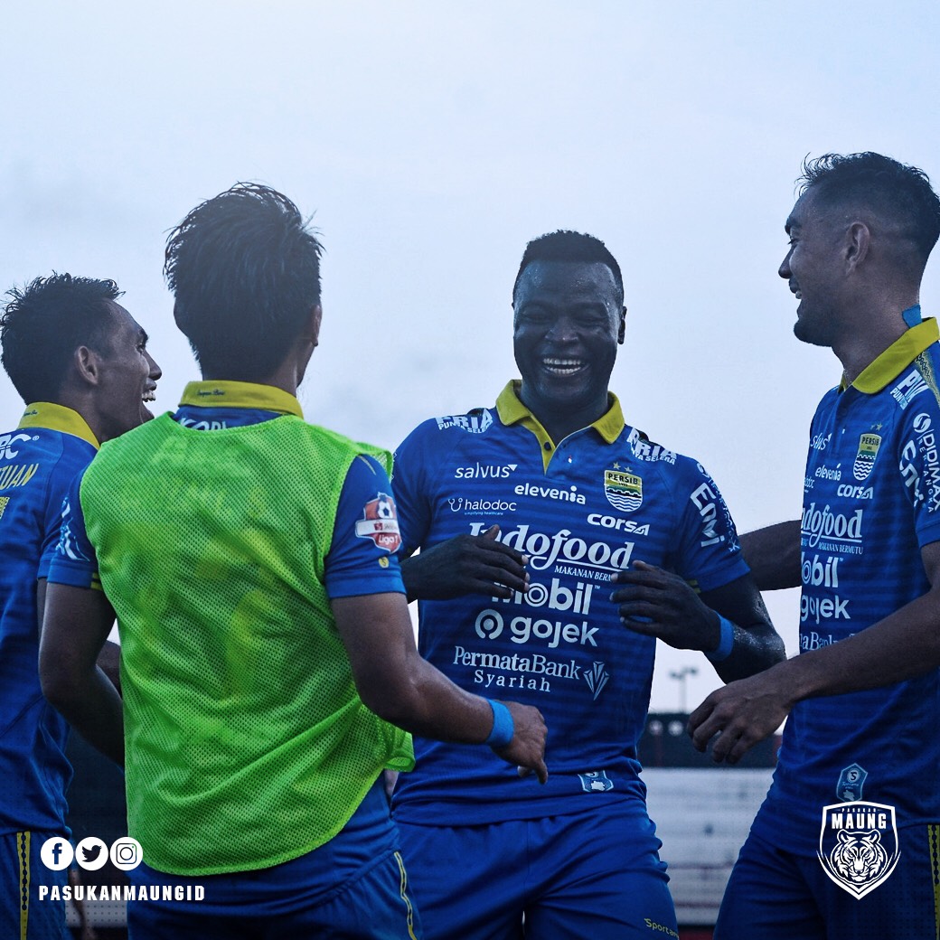 Hari terakhir di tahun 2019. Apa rencana kamu untuk menyambut tahun baru malam nanti? 🎆🎉🎊
.
#PasukanMaung #GameOn #PersibBandung #Persib