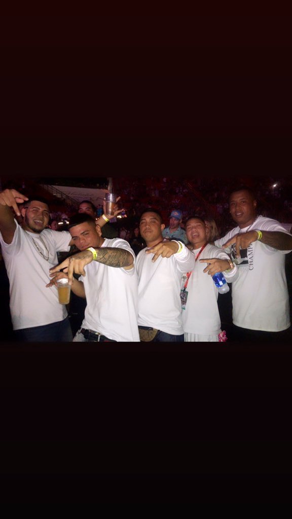 alexshhmoke's tweet photo. Dream weekend with the day ones !! Aliamanu Boiz🌪🔥 https://t.co/z62xxJr94A
