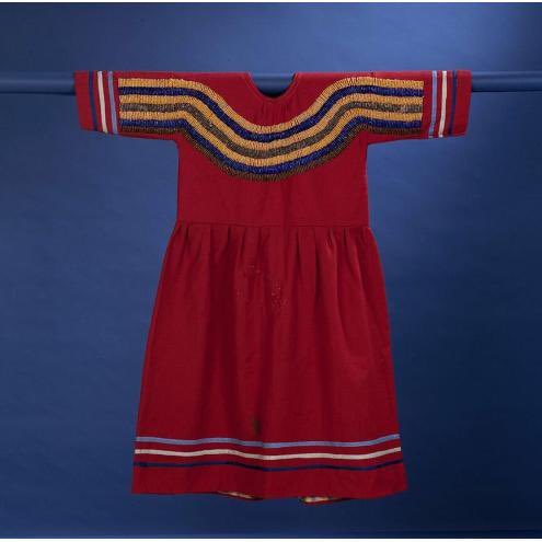 ICOMCostume's tweet photo. On the seventh day of Christmas, a vibrant red wool ceremonial dress with beaded decoration of the Blackfoot First Nations, c.1920-50, @ROMtoronto #dozendaysofdresses #ceremonialclothing #redrobes https://t.co/hZvSZk45v8
