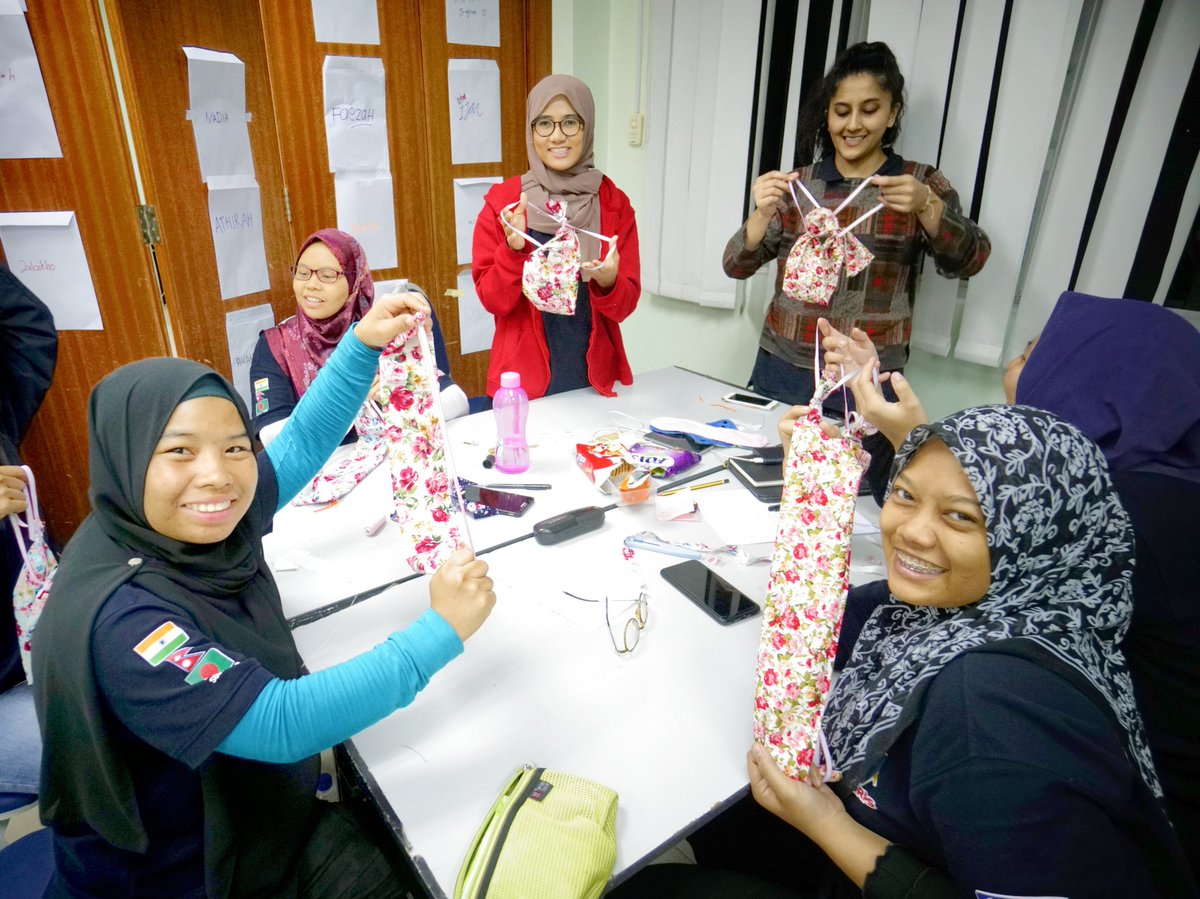 mycorpsofficial's tweet photo. [MYCORPS MISSION 8 @ SOUTH ASIA]

Day 8: 30th December 2019

Topic: Menstrual Hygiene DIY Reusable Pad

Speaker: Fitriyati Bakri from @mybungapads

#MyCorps #MyCorpsSouthAsia
#Negaraku #ChangingLives #YouthPower @SyedSaddiq @scheekeong https://t.co/honSSD53Jz
