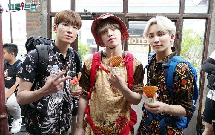 SmileFlowers417's tweet photo. @pledis_17 JULY - AUGUST
Battle Trip in Yogyakarta π·
M-on! TV
Knowing Brothers π·
#SEVENTEEN #SVT_2019 @pledis_17
#2019_SVT_YEAR https://t.co/Cf5UQPwmqT