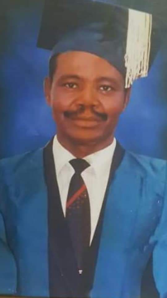 Ochanyatee1's tweet photo. Hapy Posthumous Birthday Sir Ameh😭 Ma Numba 1 Man👌#MaHero👑#MaSupaMan💪# We Misses Ur Cals Each Passin Day💔 God Sure Knw Hw 2console His Children😇Kip Restin In D Lord🙏😭 https://t.co/MfuJvBbxDh