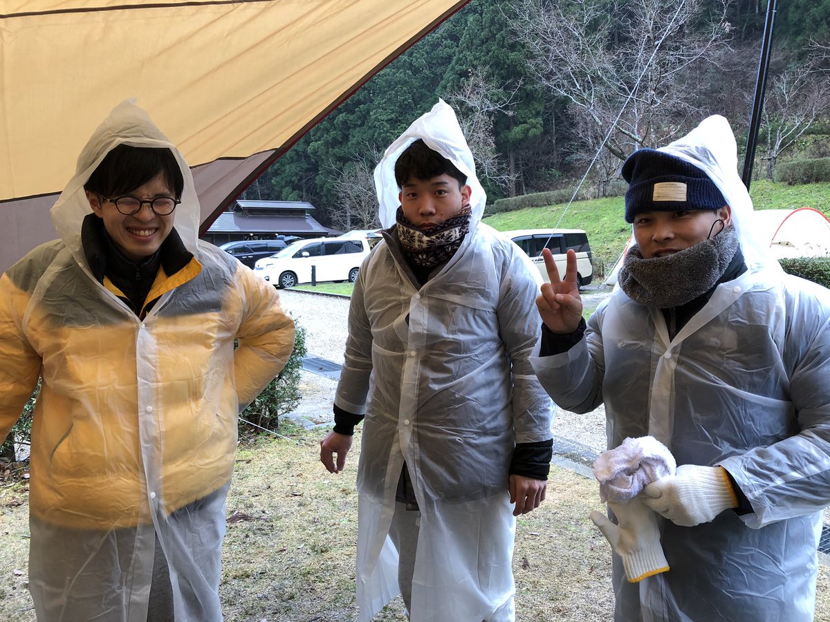 yasu_dyns's tweet photo. Toy'slandと友人で滋賀県長浜市へ忘年会キャンプにきました！

雨降って大変だったけれど、なかなか楽しかった！
今から温泉入って帰る！

今年は車運が無かったけれど、良い一年だった！ https://t.co/hwYU8eDVyw